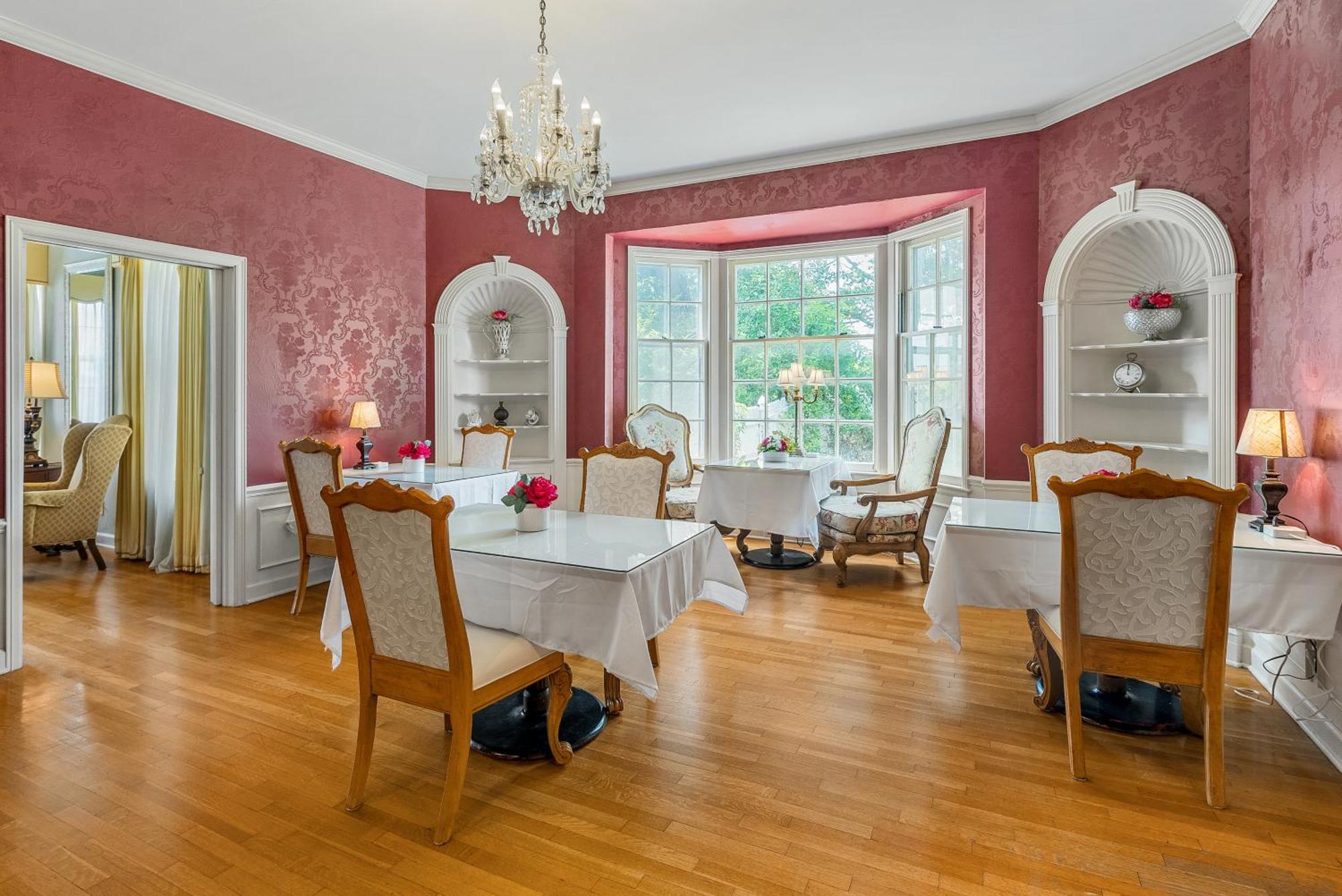 Beland Mansion-Blooming Garden Suite! 史密斯堡 外观 照片